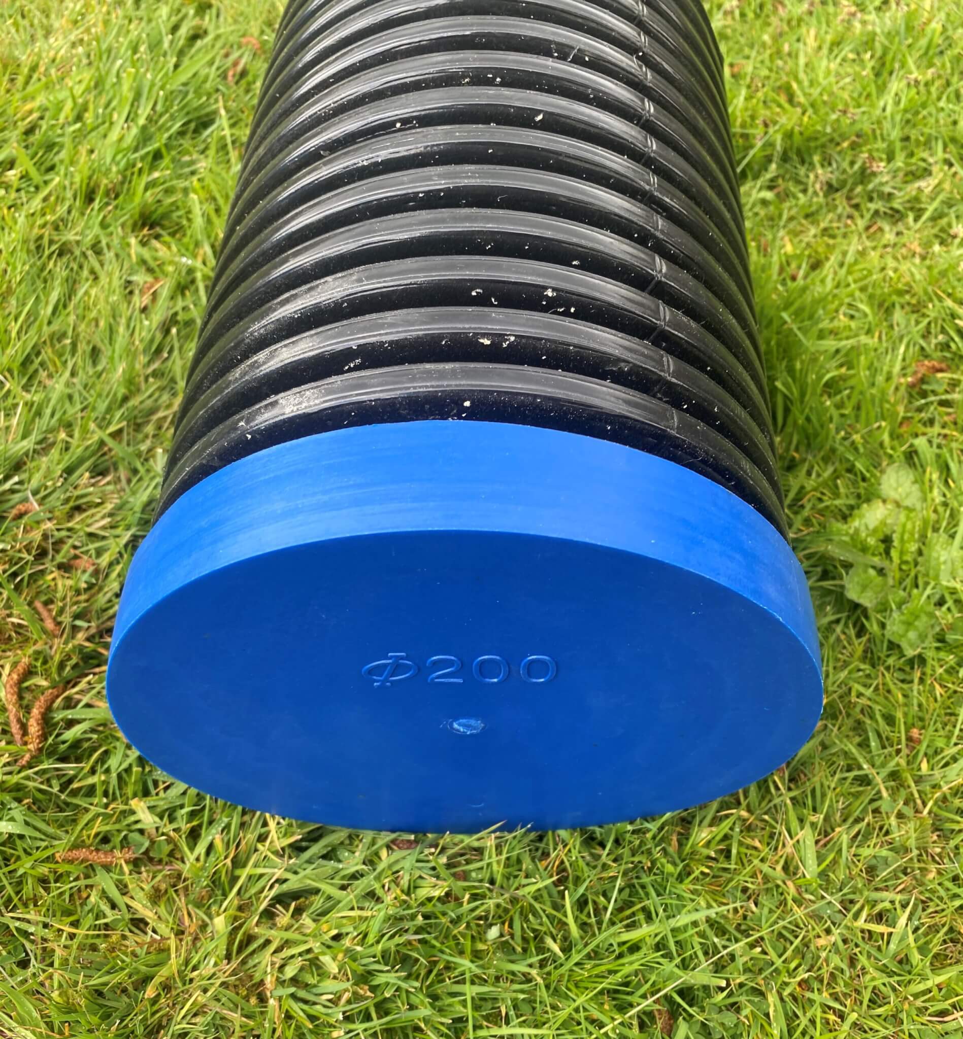 Rabbit tunnel end cap