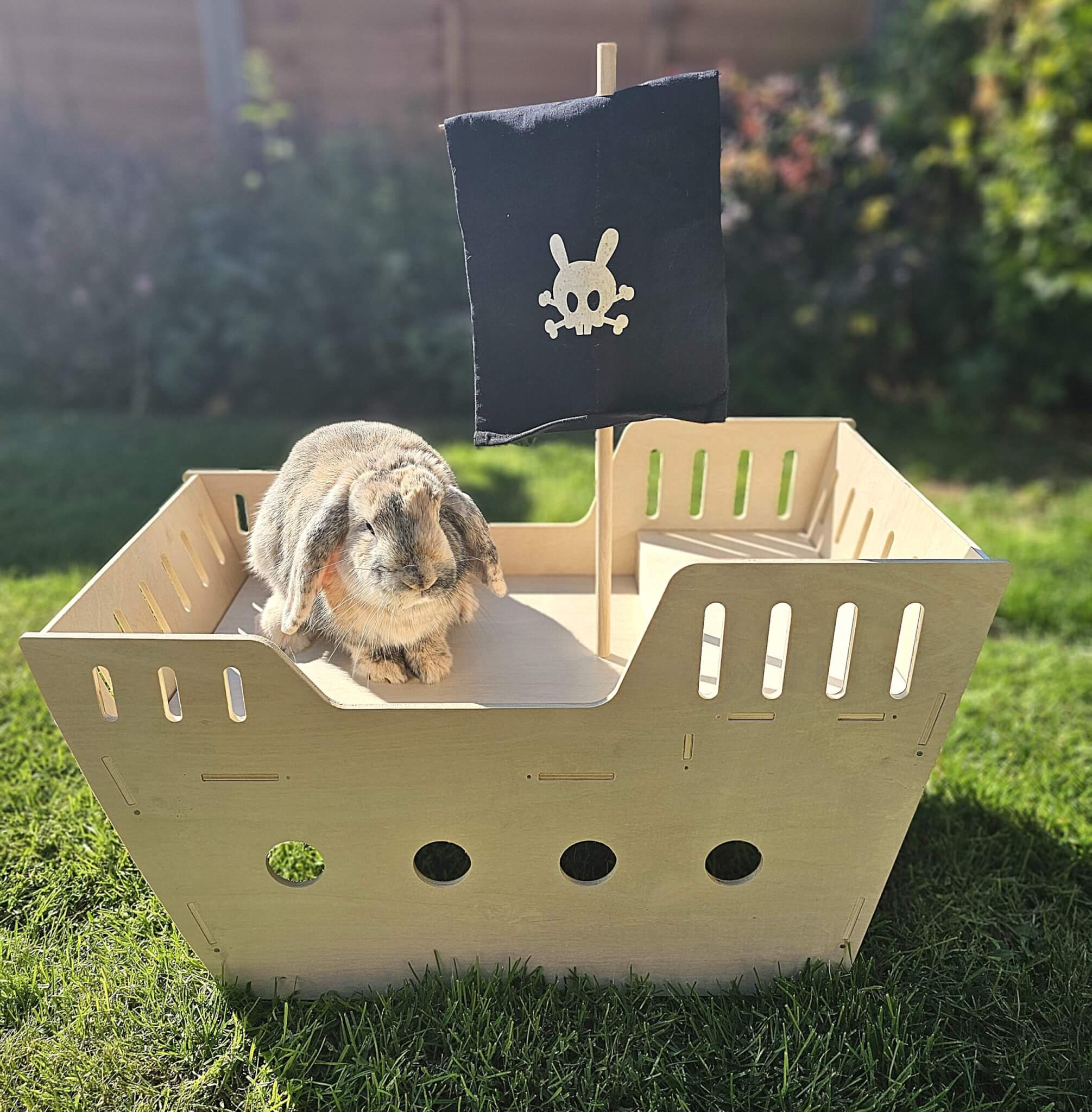 Rabbit pirate ship hideaway